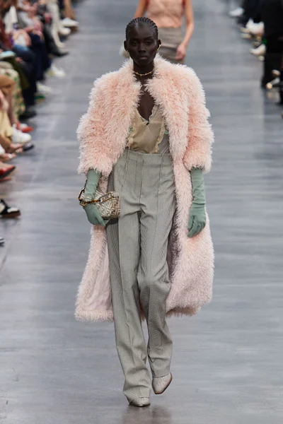 Look 6